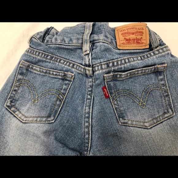 Levi’s Little Girls washed flare Jeans. - Picture 3 of 7